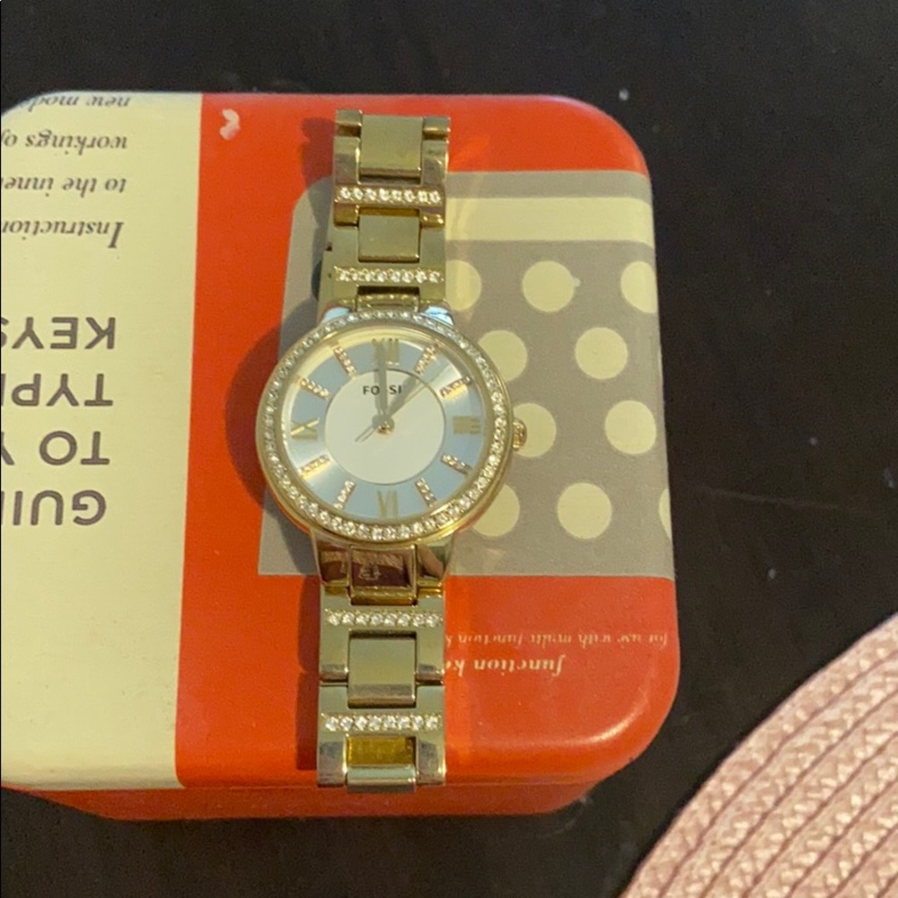 Gold fossil watch - Picture 2 of 6